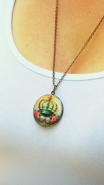 Red Flowers Vintage Theme Photo Locket - Gwen Delicious Jewelry Designs