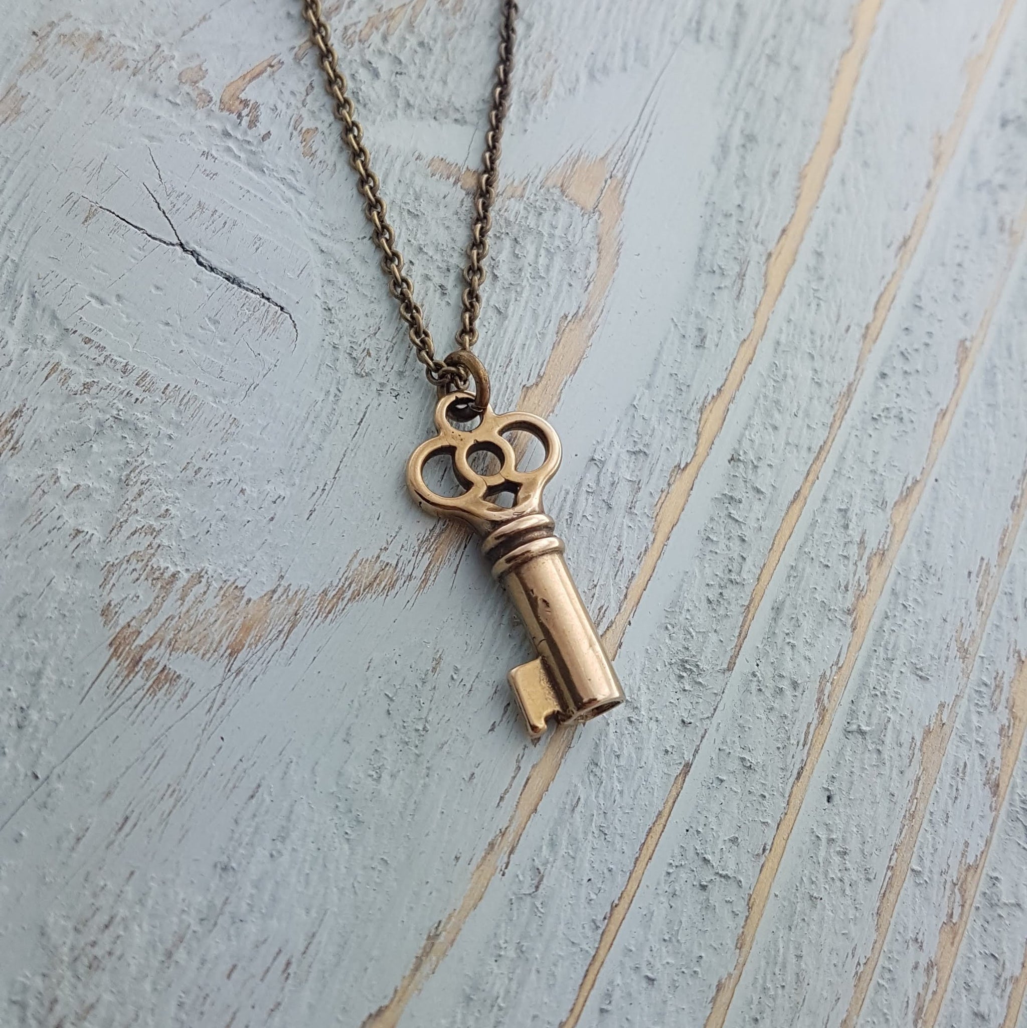 Clover Key Necklace - Gwen Delicious Jewelry Designs