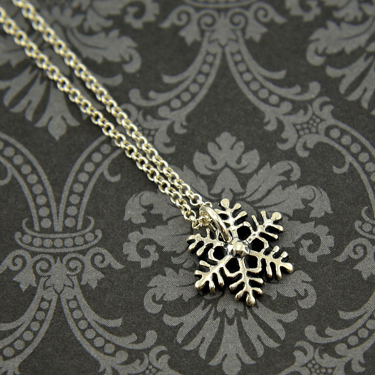Snow Flake Necklace - Gwen Delicious Jewelry Designs