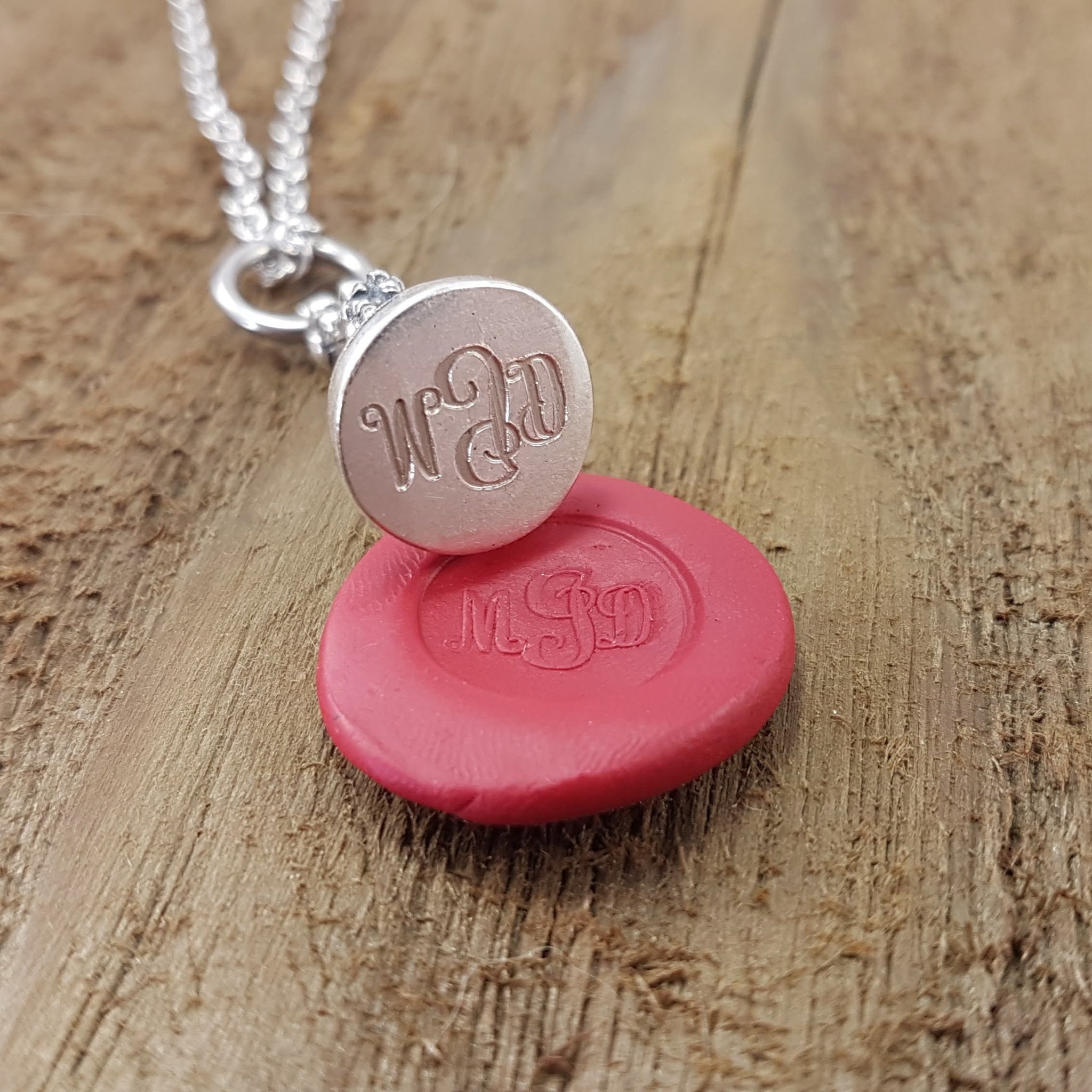 Personalized Wax Seal Necklace My Design Pendant Custom Design Jewelry Gold Engraved Jewelry My Name Wax Seal Stamp Gift for Wedding - Gwen Delicious Jewelry Designs